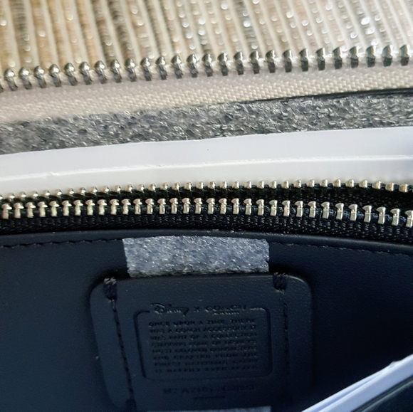 Coach Disney X Cinderella zip wallet - Picture 5 of 5